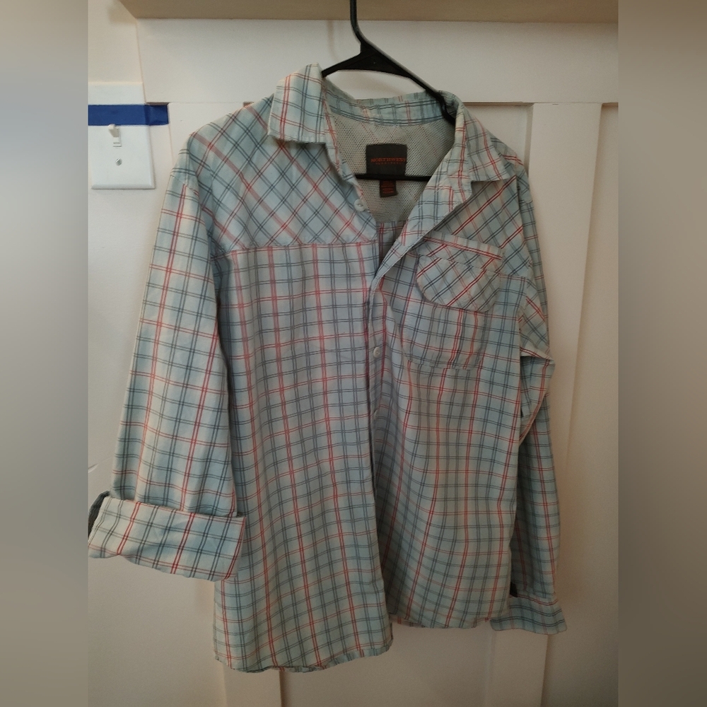 Plaid Button-Up hike Shirt.